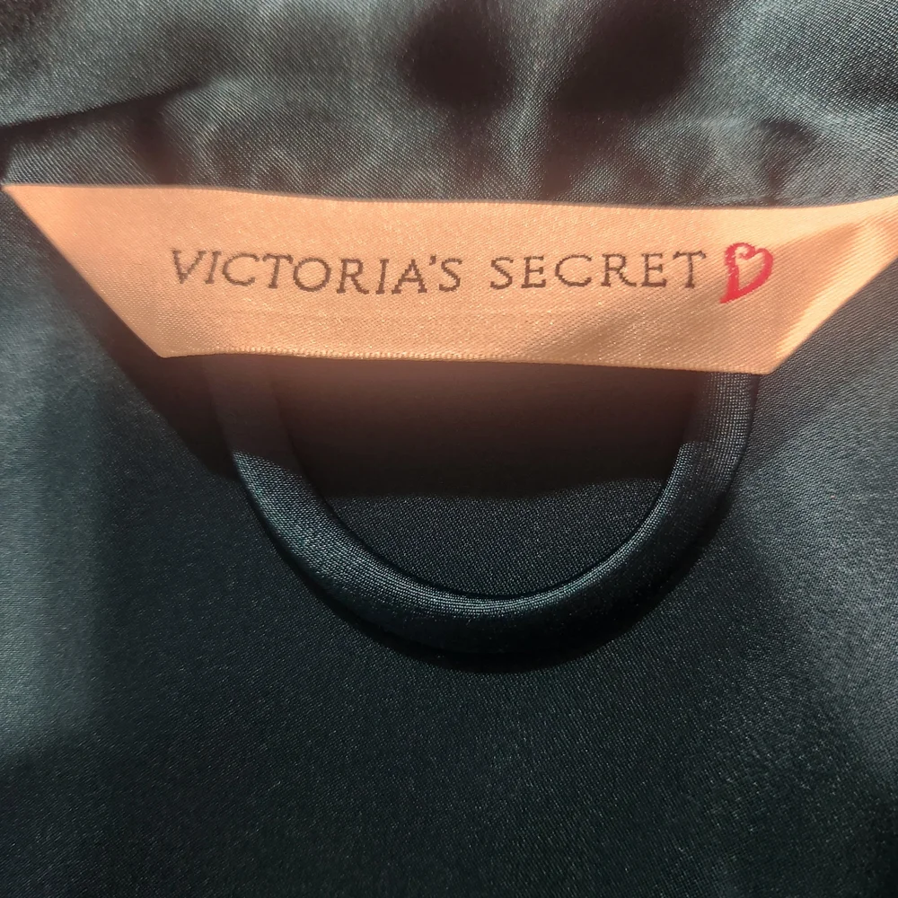 Victoria's Secret Emerald Green - Picture 8 of 8
